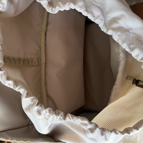 National Geographic Earth Explorer Backpack/Camera Bag - Picture 7 of 8